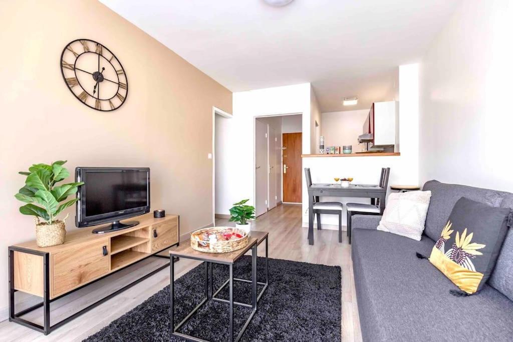 Appartement Avec Parking Et Terrasse Metro 7 Et Paris Villejuif Kültér fotó