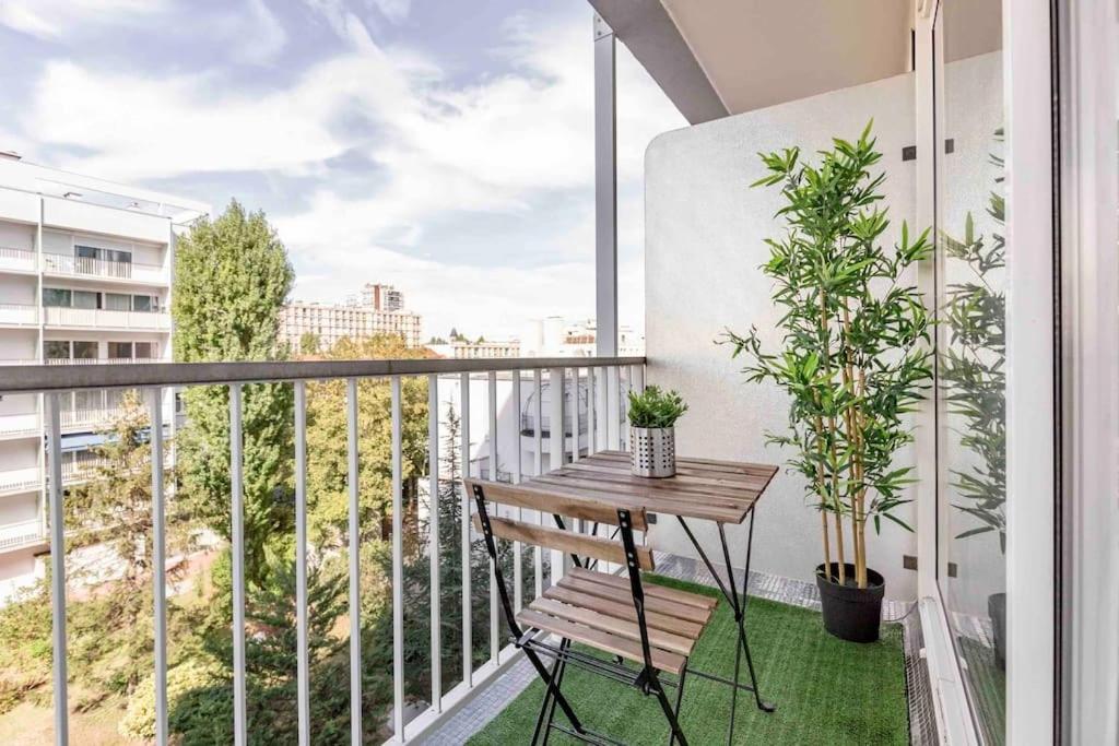 Appartement Avec Parking Et Terrasse Metro 7 Et Paris Villejuif Kültér fotó